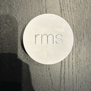 - NEVER OPENED: RMS Hydra Setting Powder: Deep